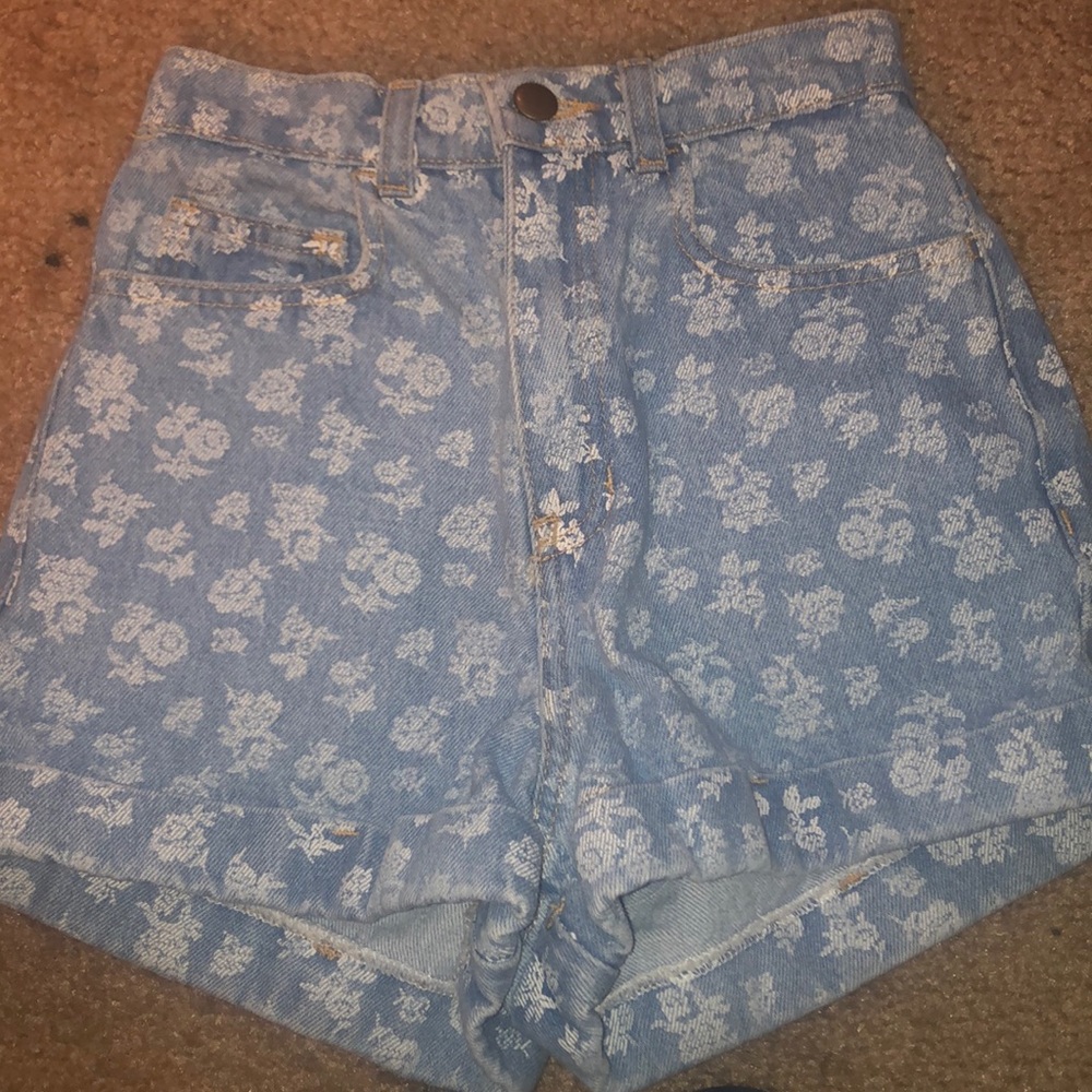 American Apparel shorts size 25